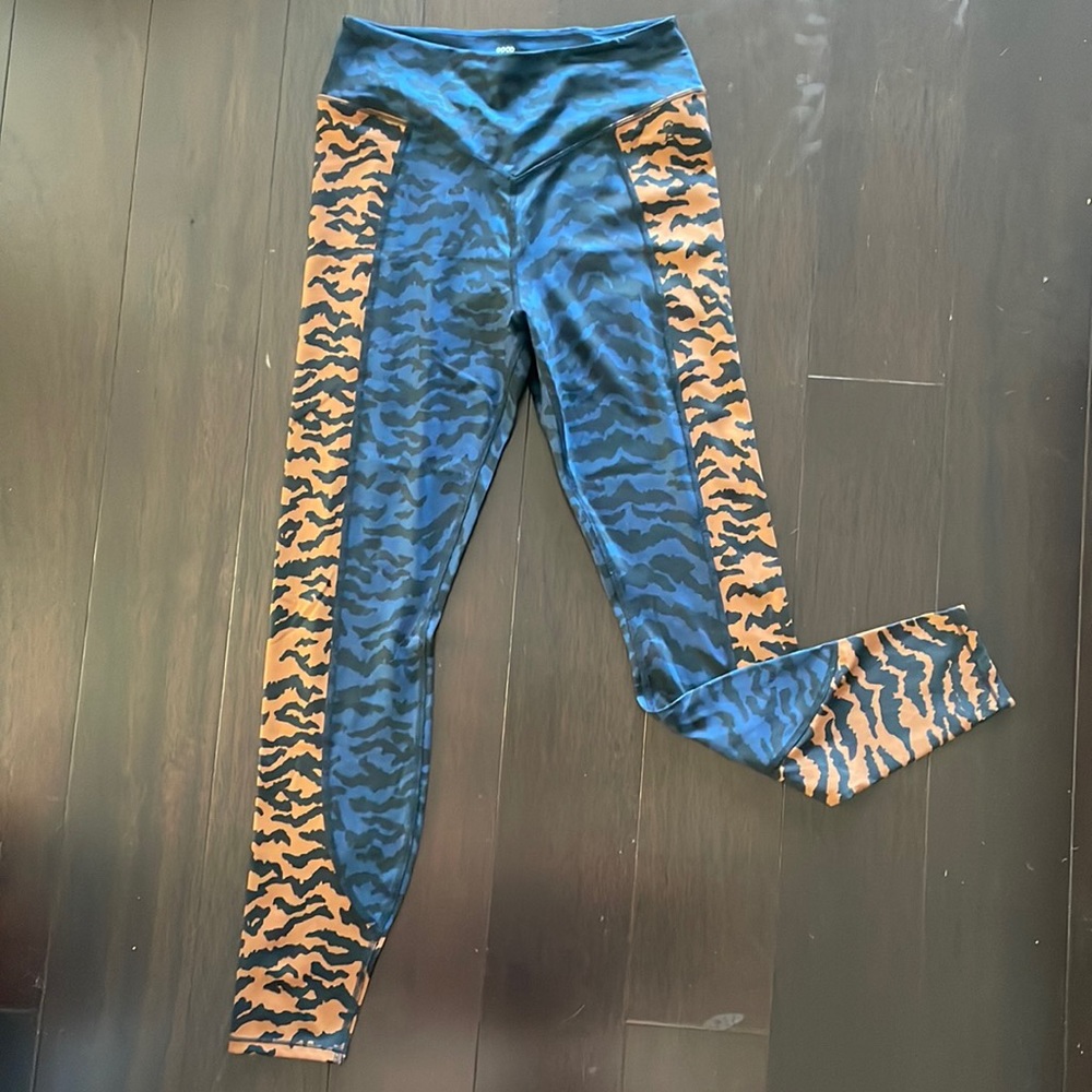 Good American workout leggings
